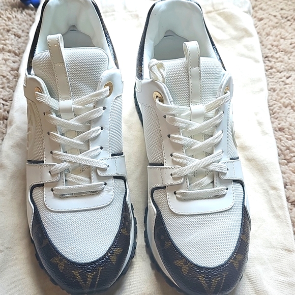 Louis Vuitton Run Away Sneakers - Picture 5 of 14